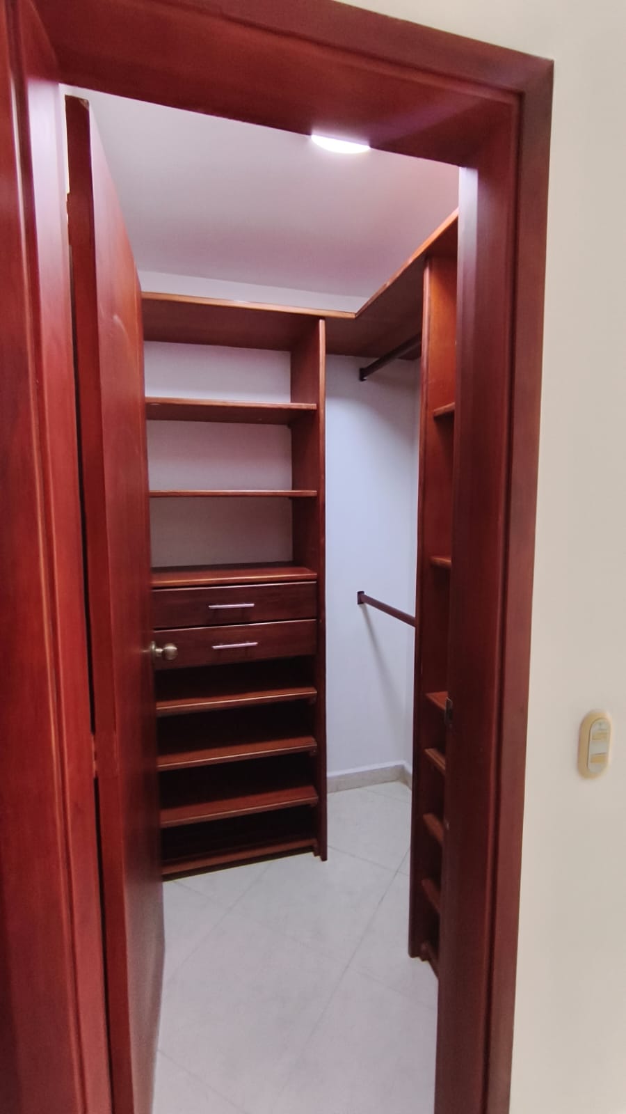 Se Arrienda Apartamento en los Colores, Medellín