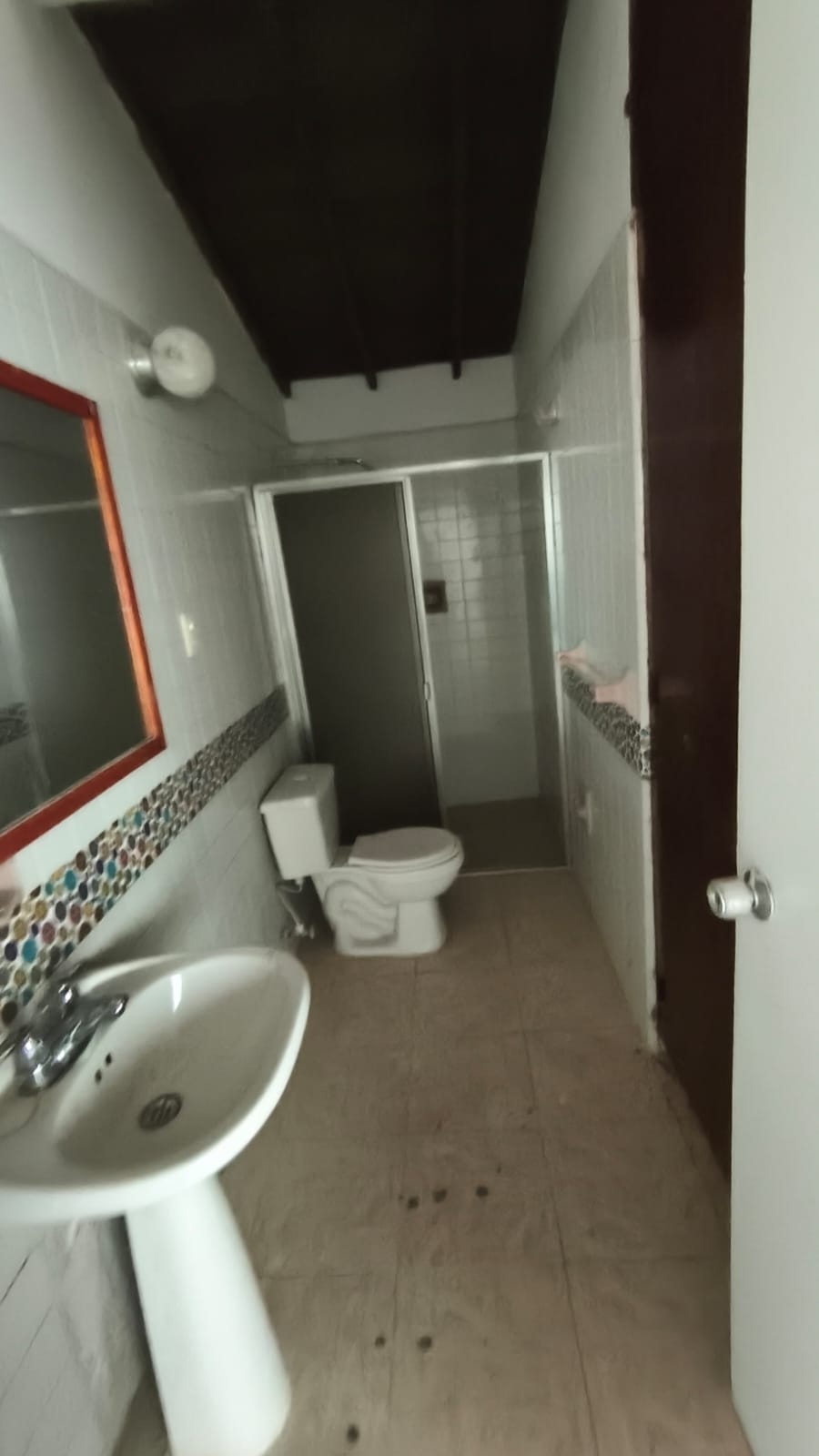 Se  Arrienda Casa Comercial en el Velodrómo,Medellín