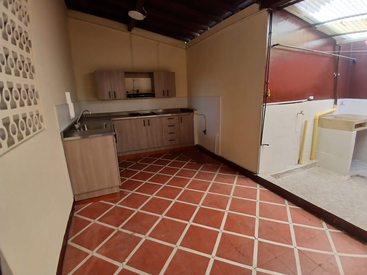 Se Arrienda Casa Segundo Piso, Belen Rosales, Medellín