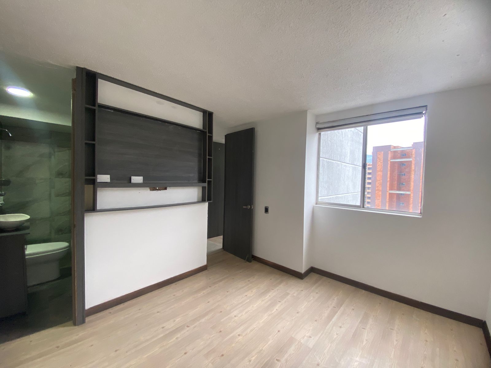 Apartamento de Lujo con Vista Panoramica en San German, Medellín