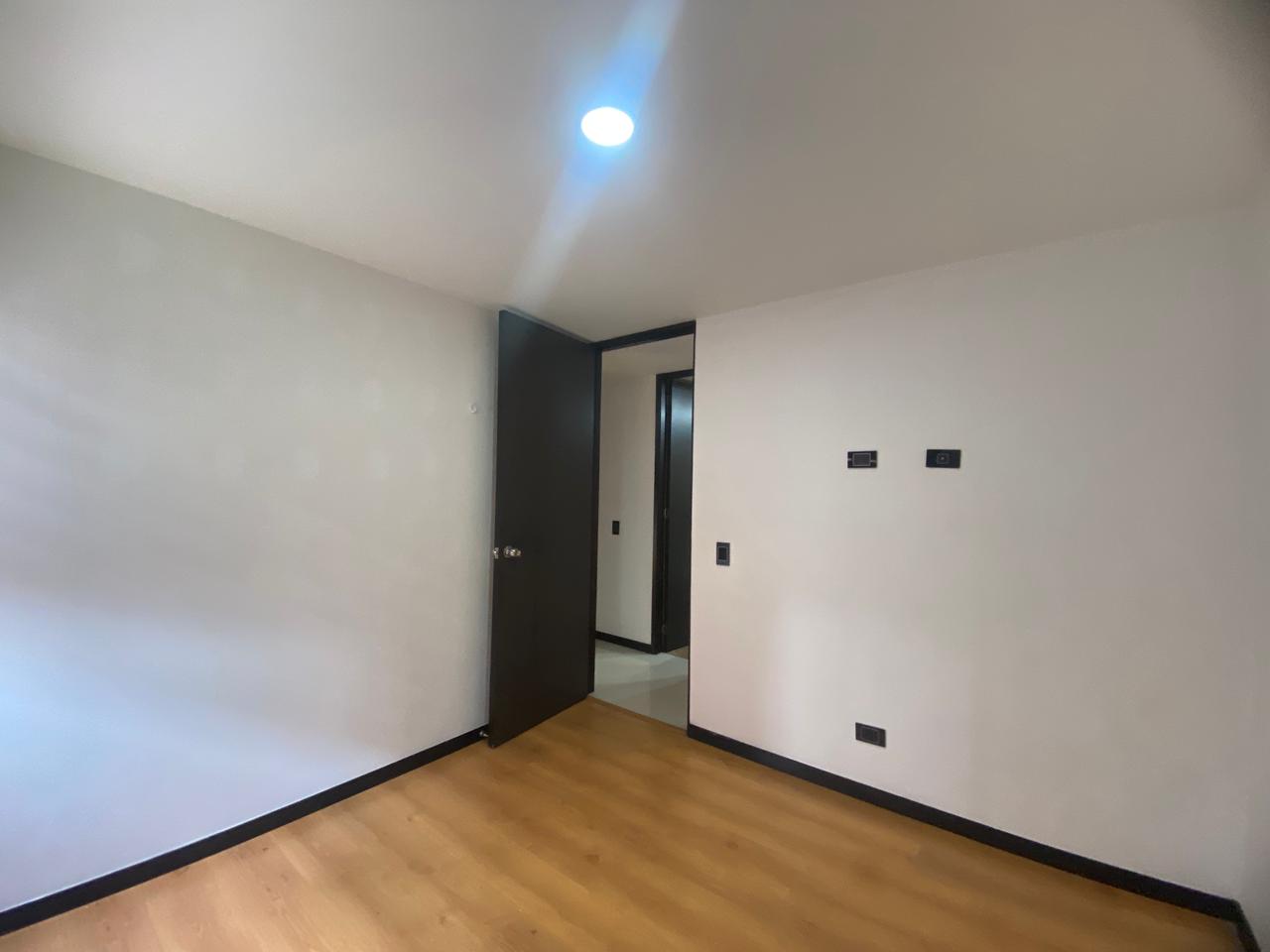 Moderno Apartamento para Arriendo en Robledo, Pilarica
