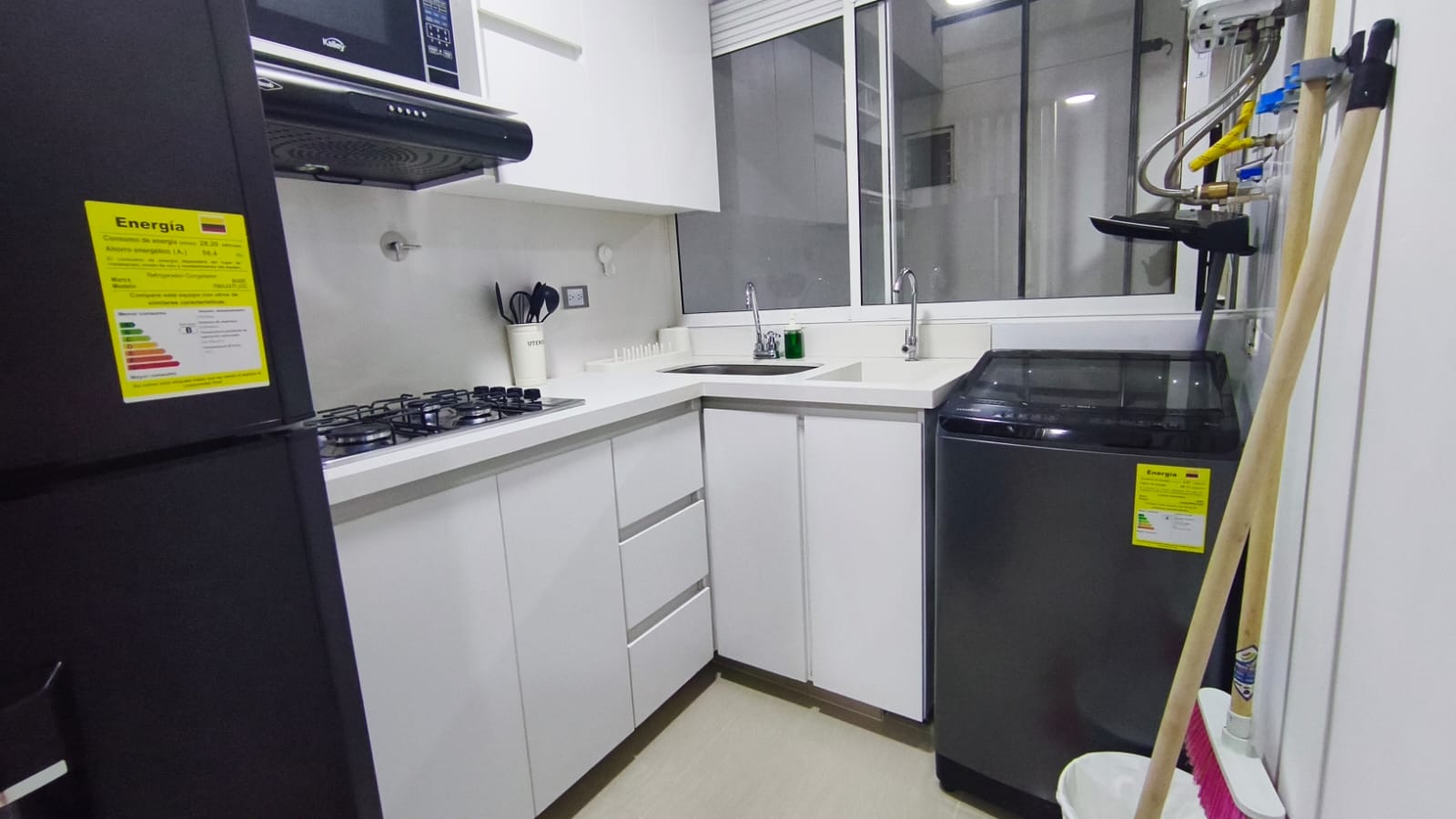 Se Arrienda Apartaestudio Amoblado, en San Javier, Medellín
