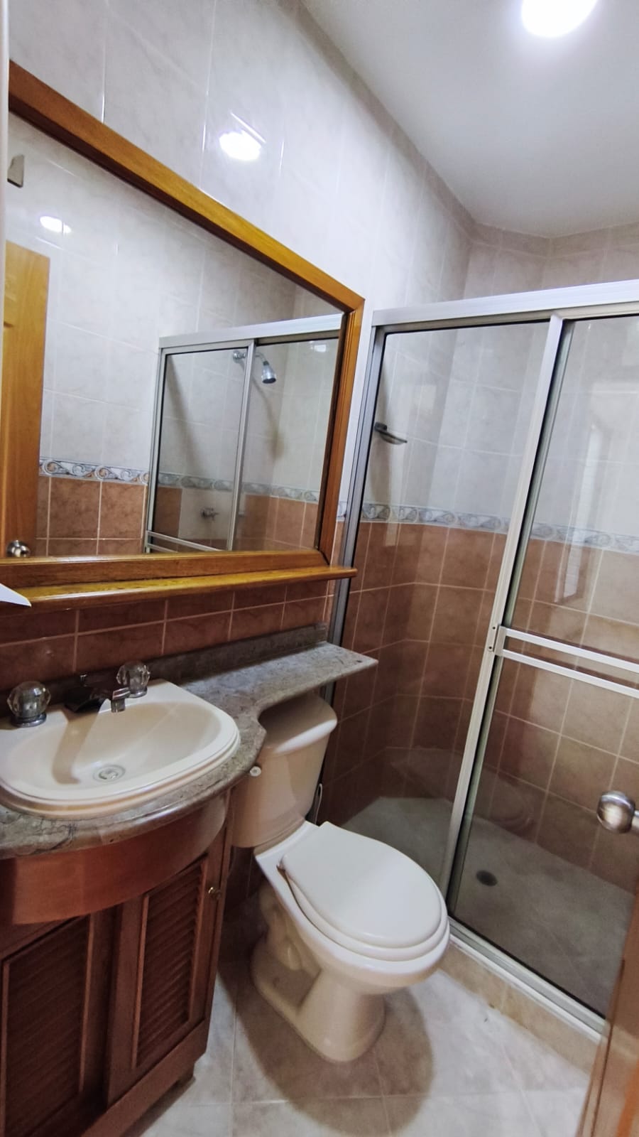 Se Arrienda Casa en Primer Piso en la Castellana, Medellín