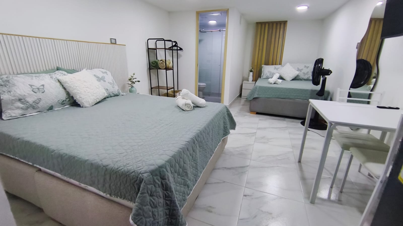 Se Arrienda Apartaestudio Amoblado, en San Javier, Medellín