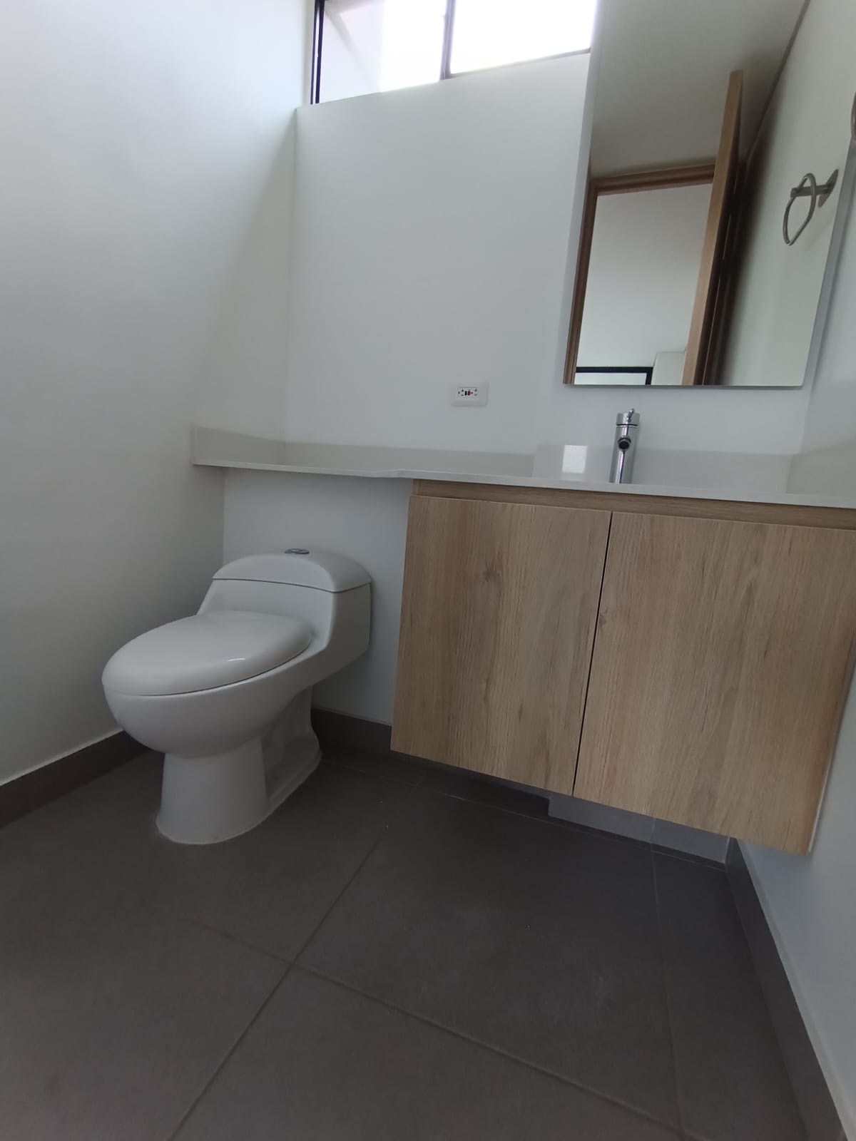 Arriendo apartamento en el Poblado, Medellín