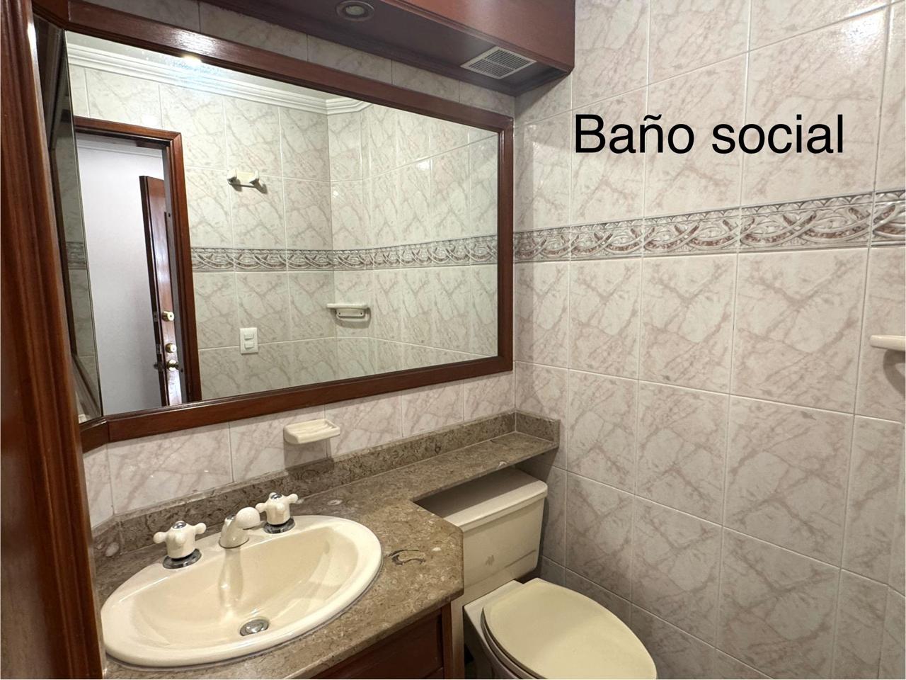 Se Arrienda/Vende Apartamento en Chico Navarra Bogotá