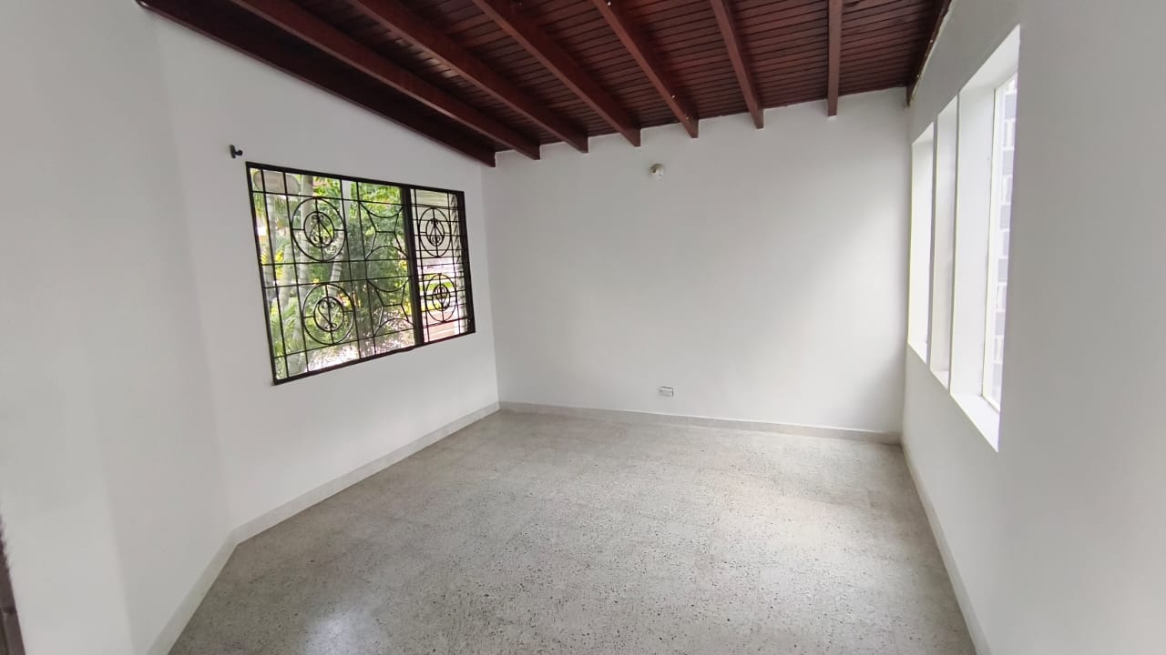 Se  Arrienda Casa Comercial en el Velodrómo,Medellín