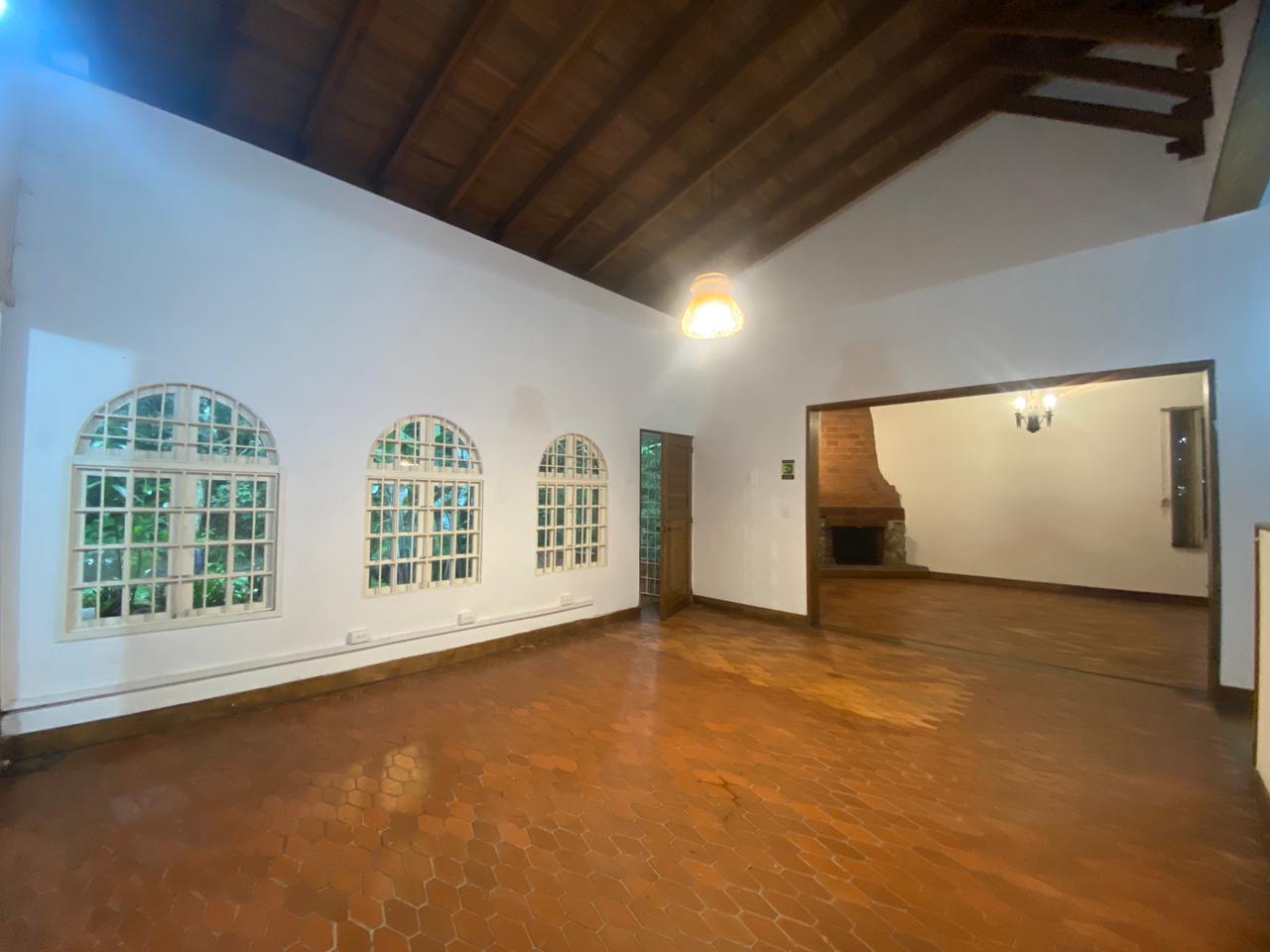 Se Arrienda Casa En El Poblado La Linde