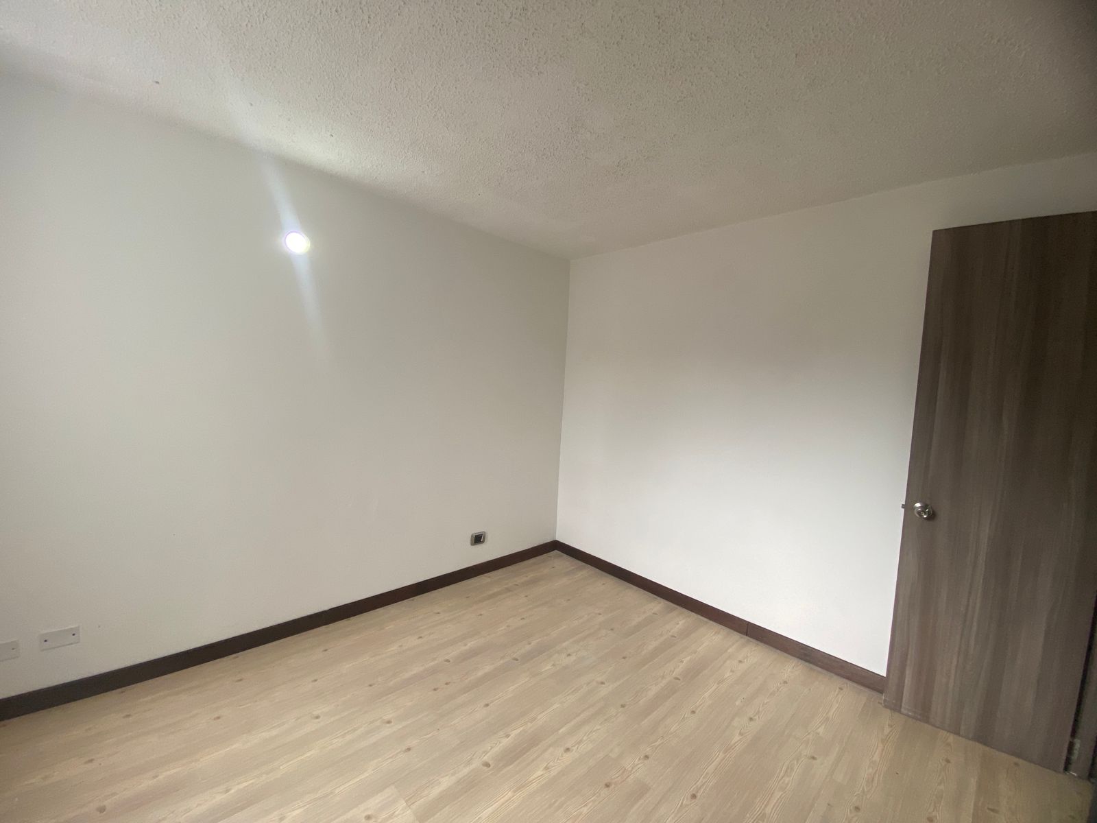 Apartamento de Lujo con Vista Panoramica en San German, Medellín