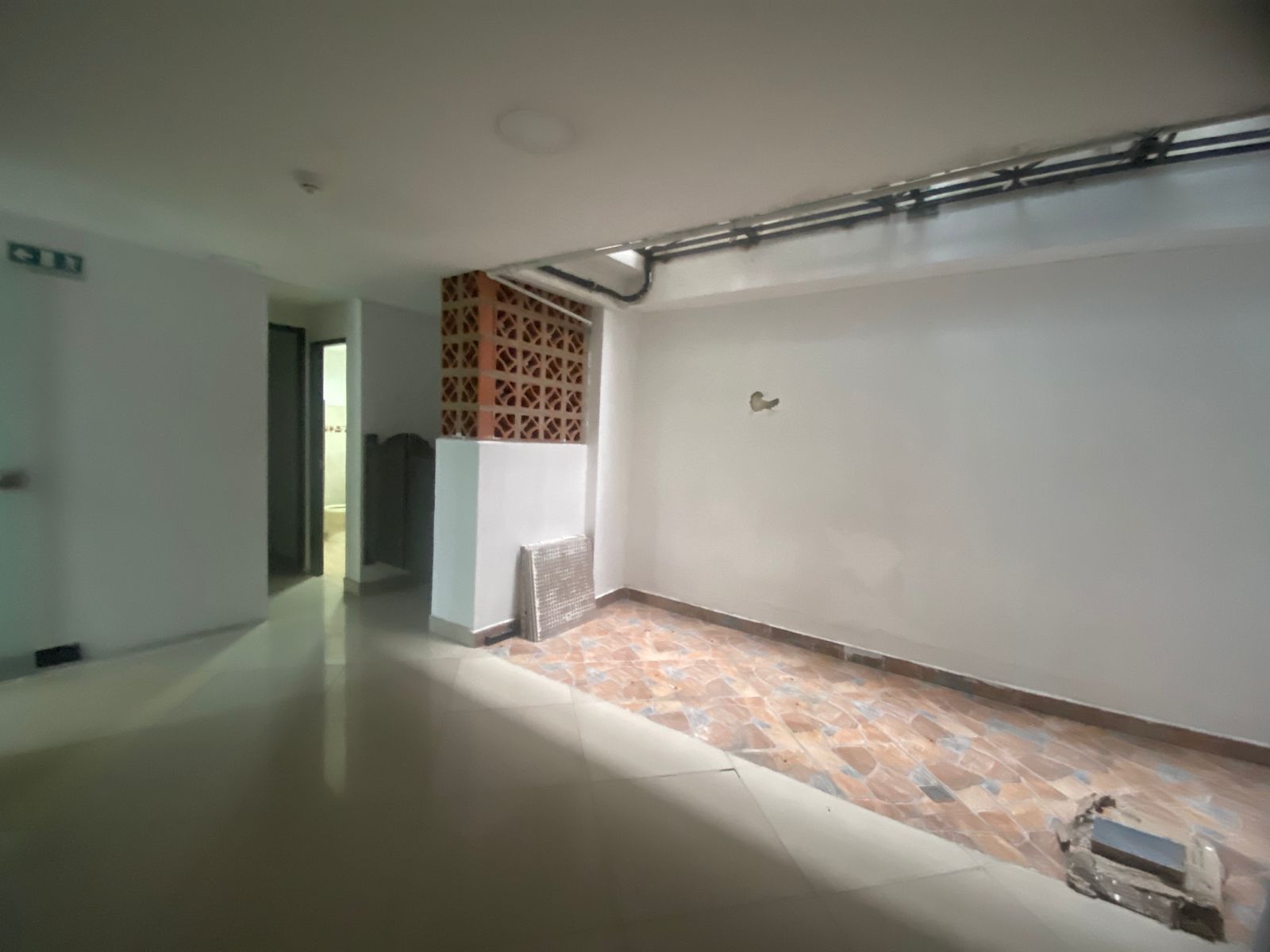 Amplia Oficina para Arriendo en Suramericana, Medellín