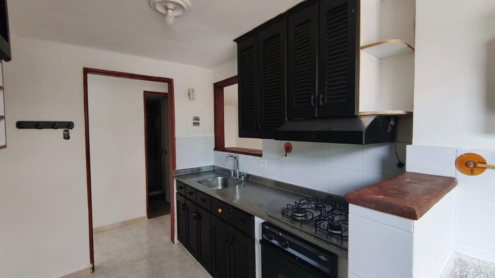 Se Arrienda Apartamento en la Loma de los Bernal, Medellín