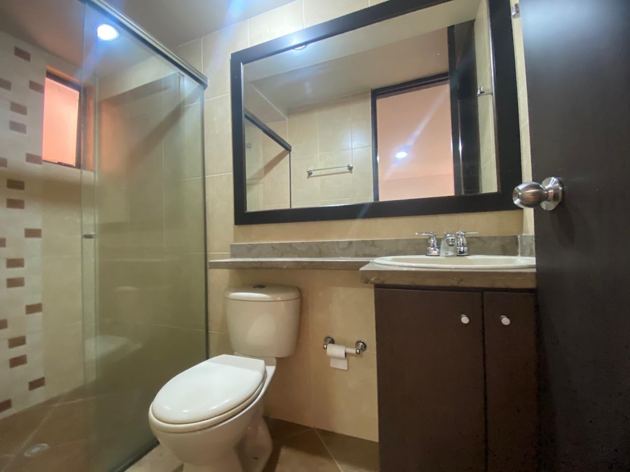 Moderno Apartamento para Arriendo en Robledo, Pilarica