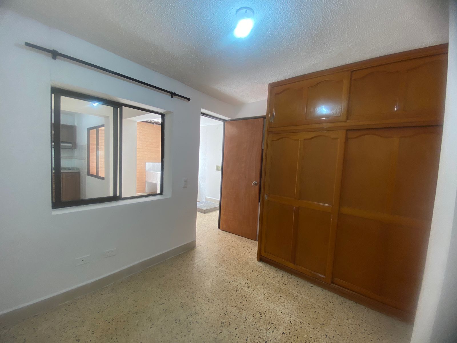 Amplia Casa para Arriendo en Belén San Bernardo, Medellín