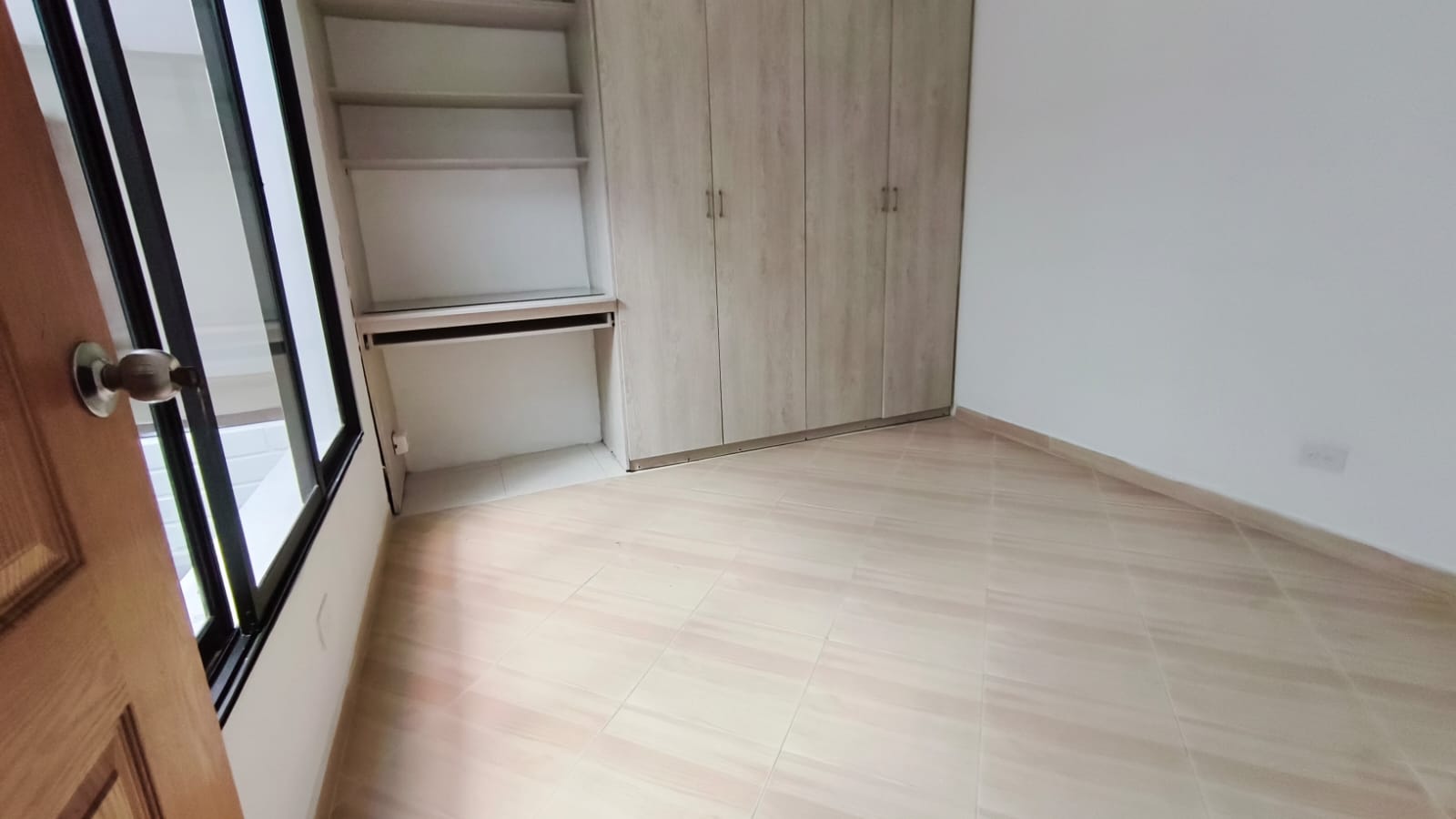 Se Arrienda Casa en Primer Piso en la Castellana, Medellín