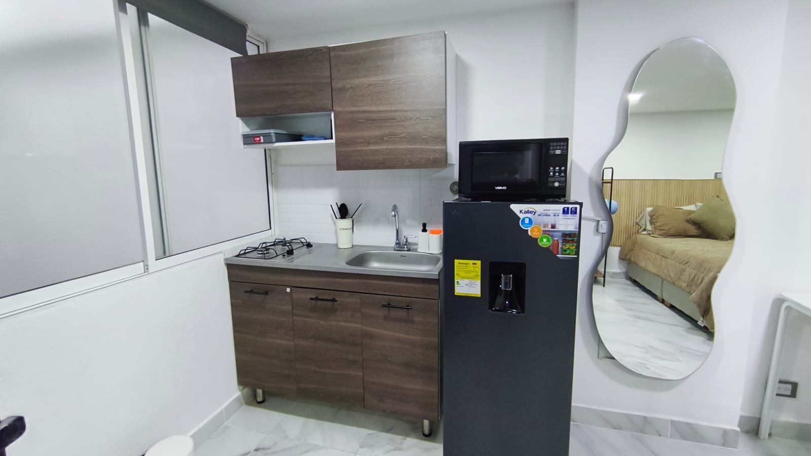 Se Arrienda Apartaestudio Amoblado, en San Javier, Medellín
