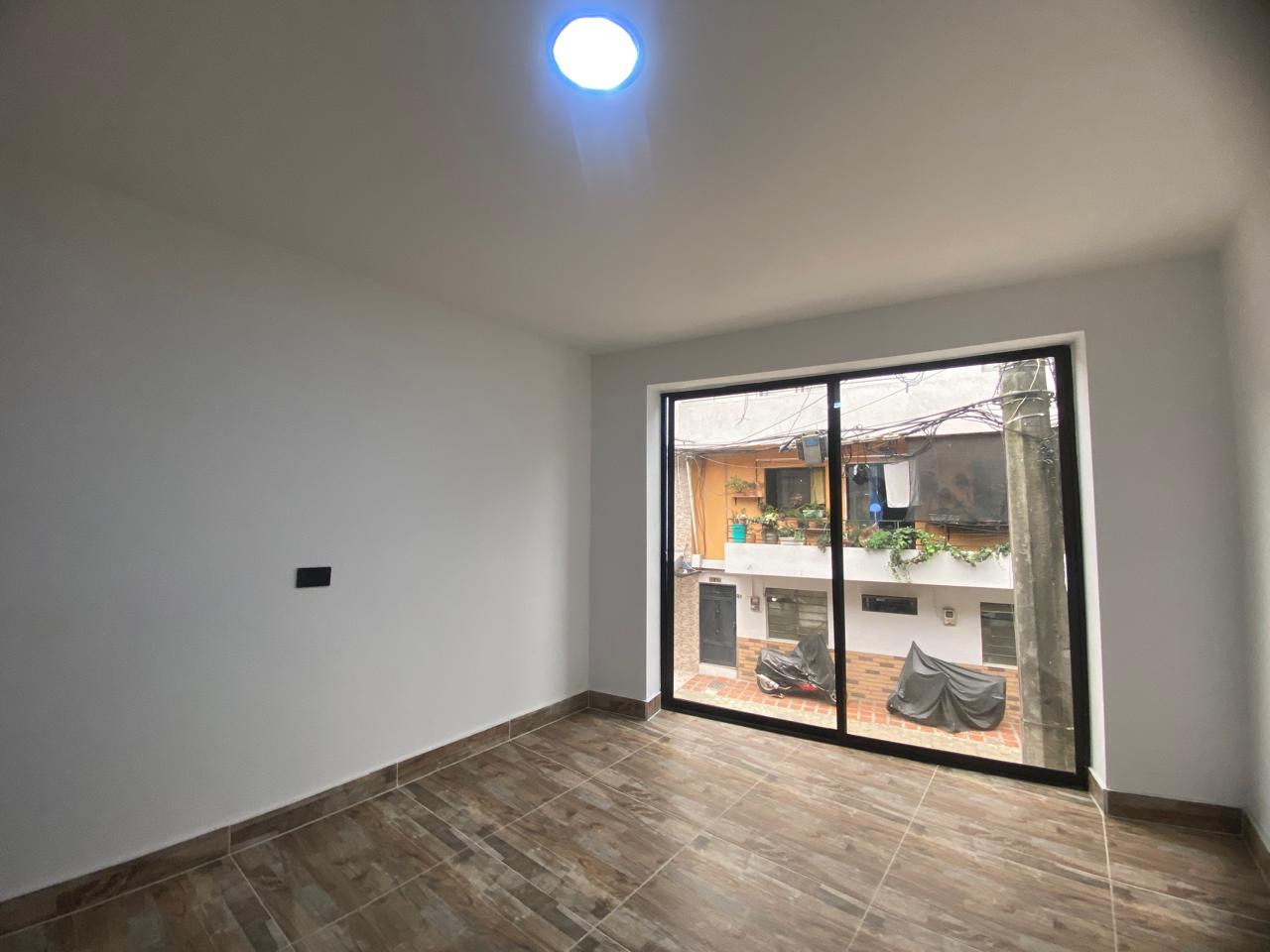 Casa Unifamiliar para la Venta en Belén Las Violetas, Medellín