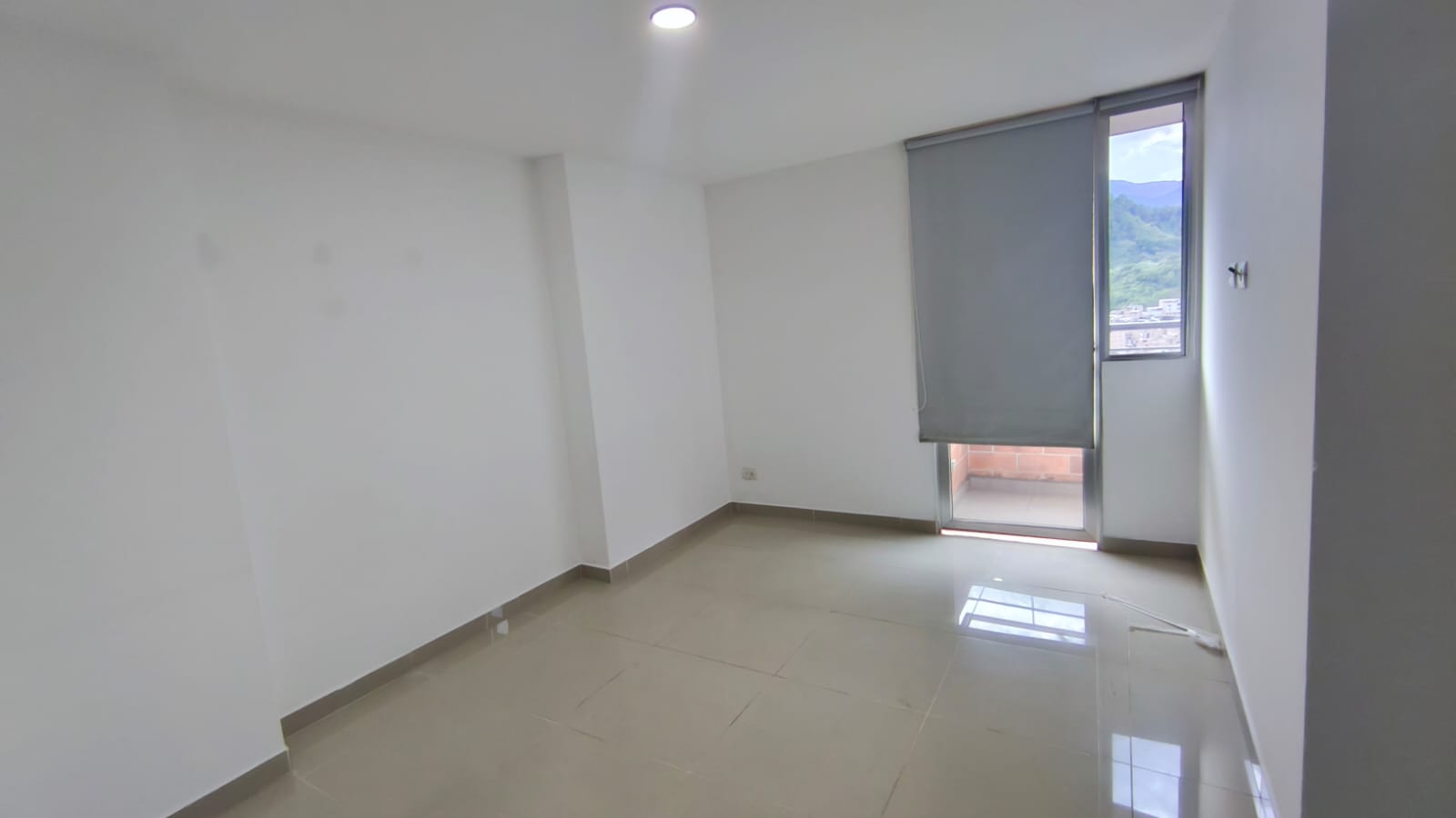 ARRIENDO DE APARTAMENTO EN LOMA DEL LOS BERNAL, MEDELLIN