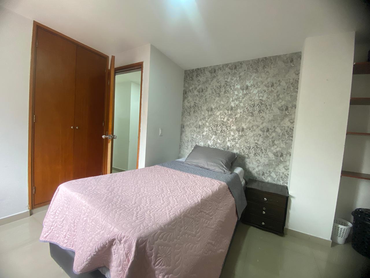 Amplio Apartamento Amoblado para Arriendo en La America, Medellín