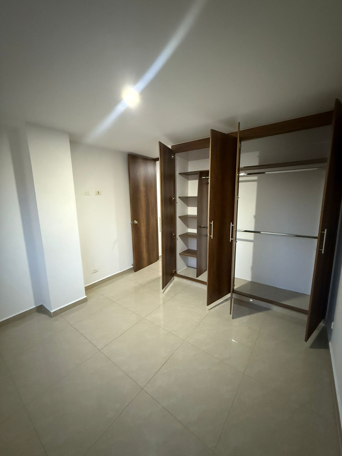Se Arrienda Apartamento En La Castellana, Medellín