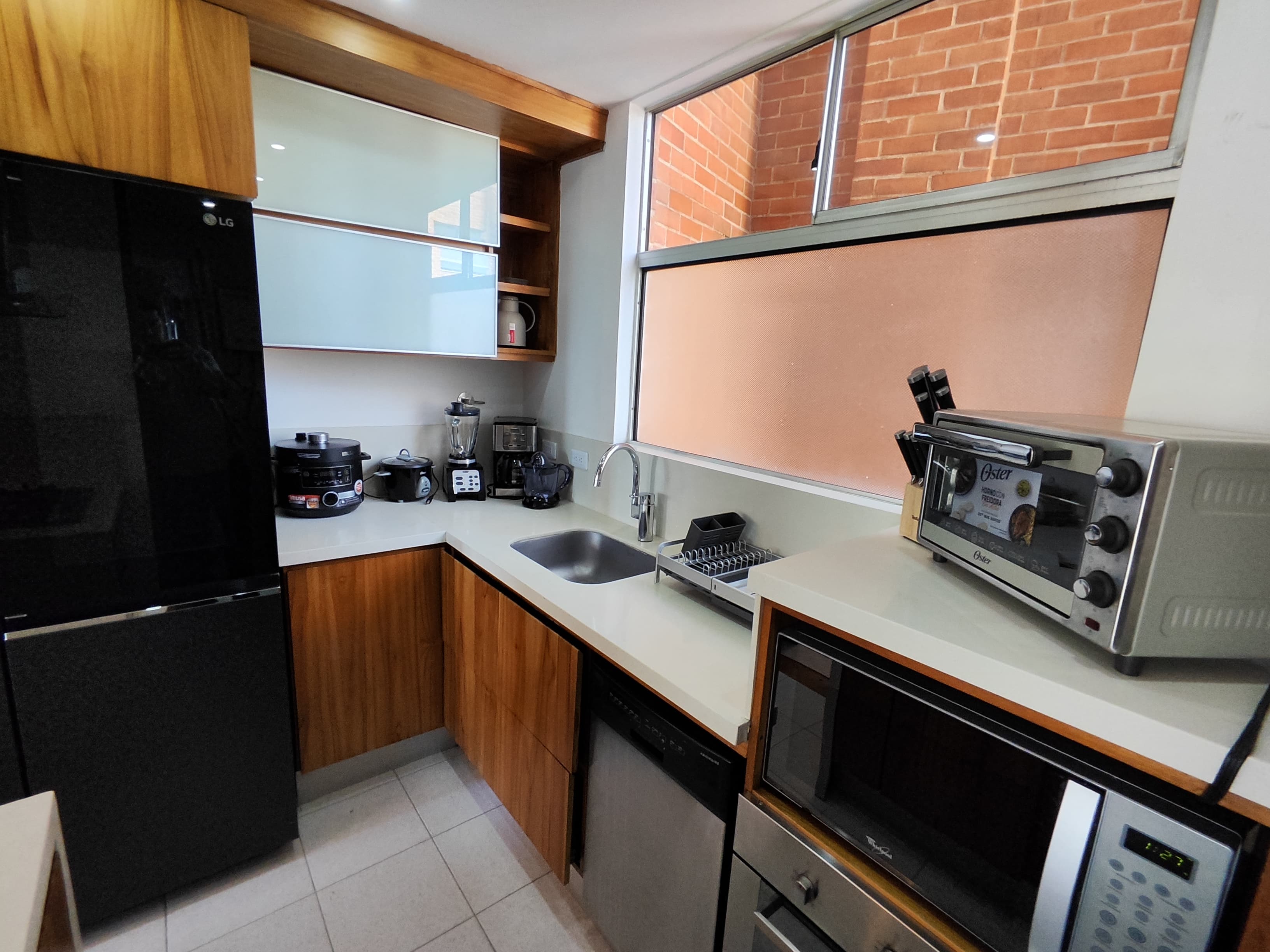 Se Arrienda Apartamento Amoblado en Castropol, Medellín
