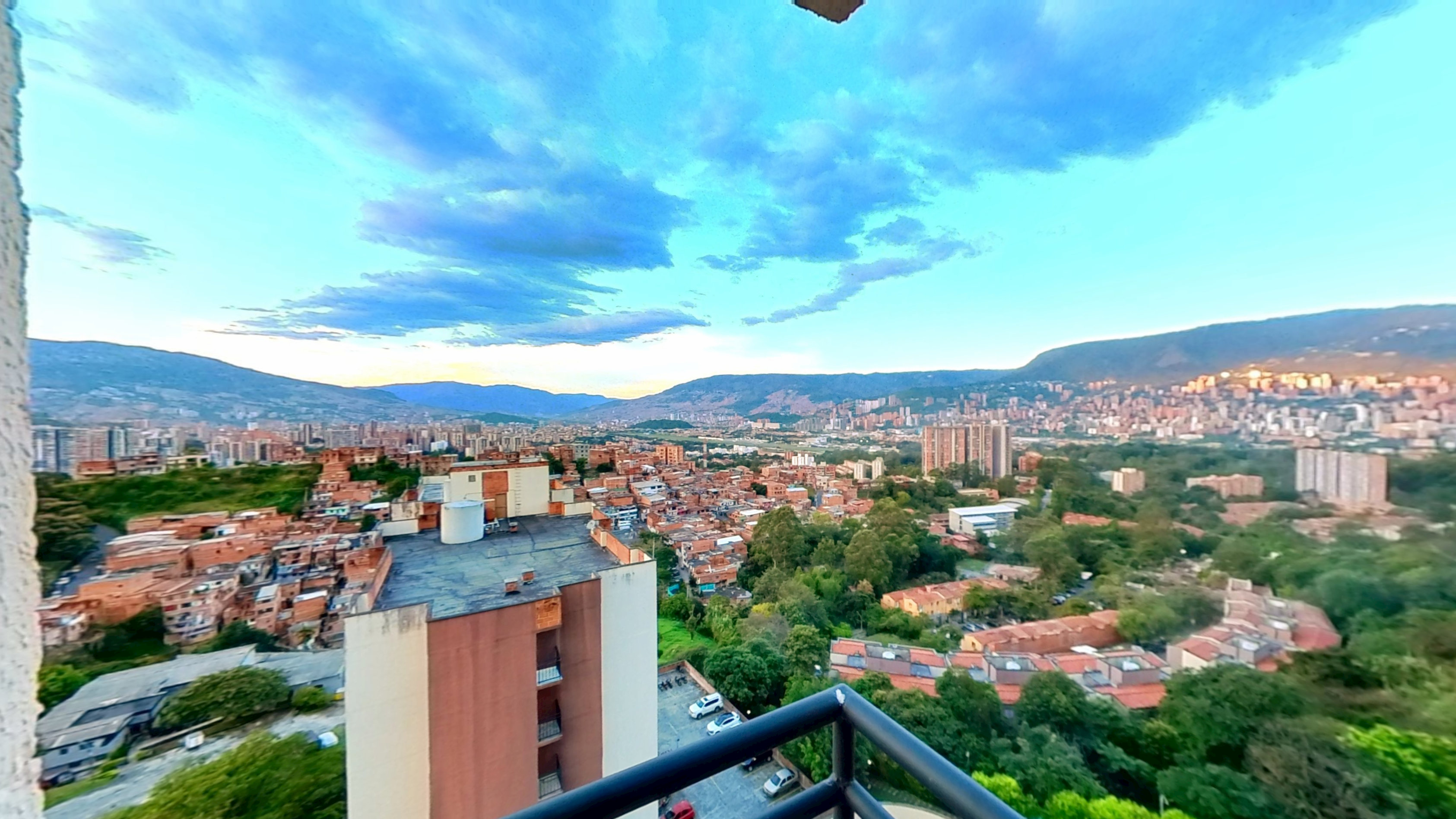 Se Vende Apartamento en Rodeo Alto, Medellín