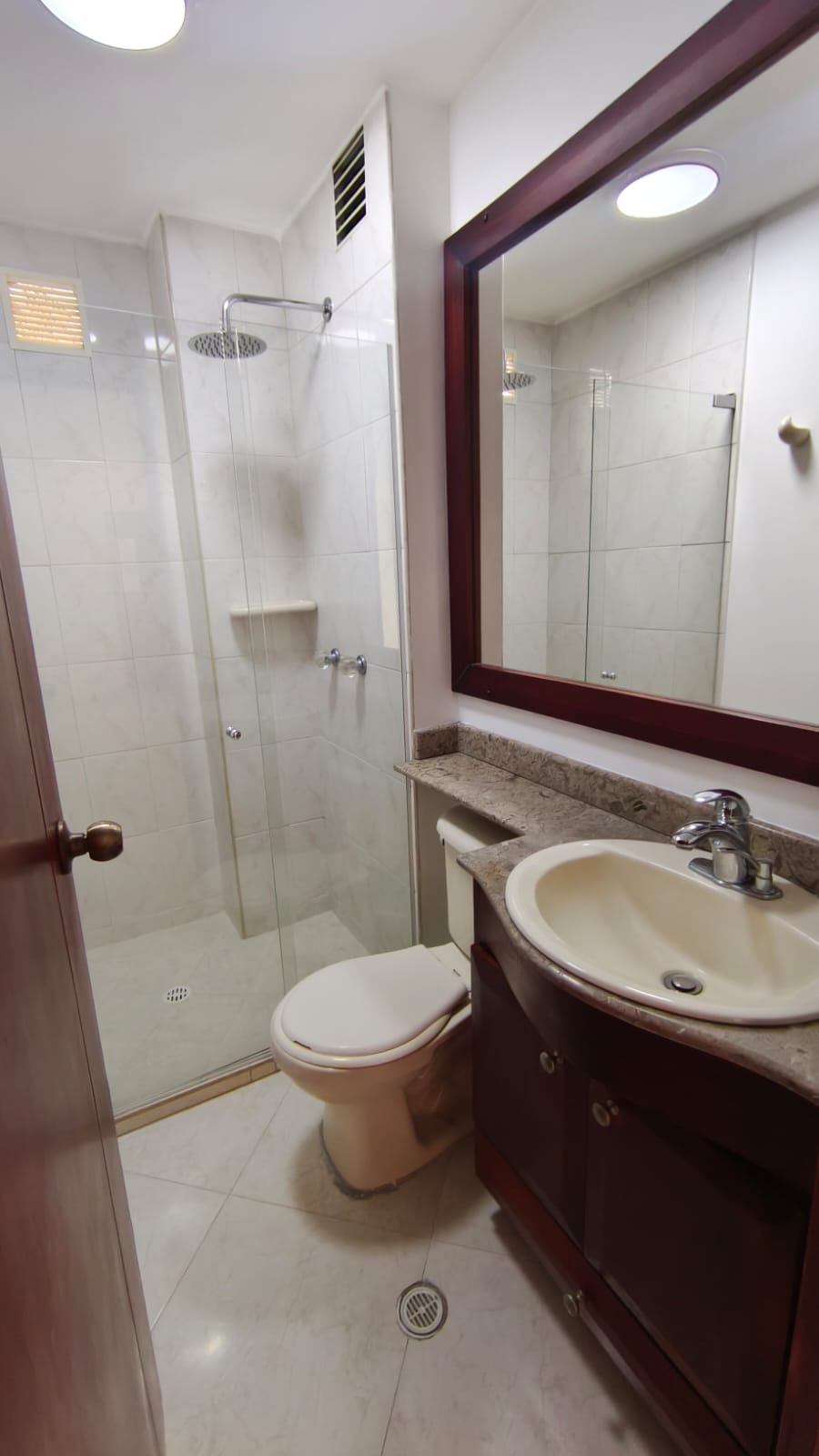 Se Arrienda Apartamento en los Colores, Medellín