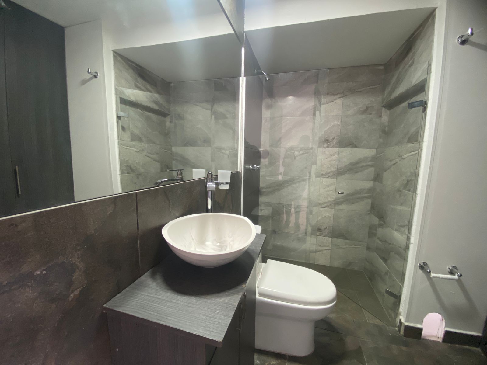 Apartamento de Lujo con Vista Panoramica en San German, Medellín