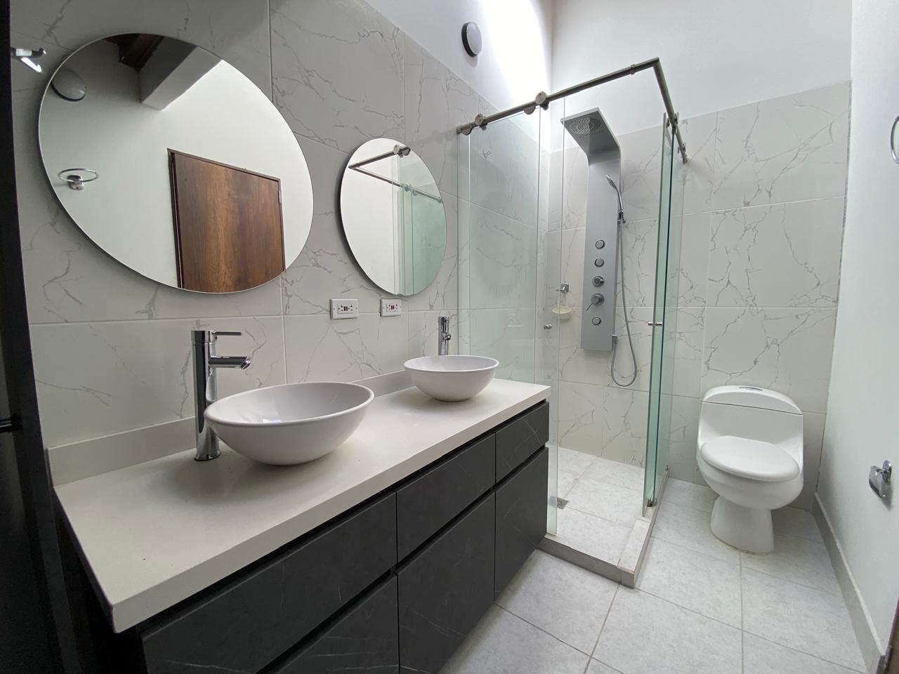 Penthouse Moderno para Arriendo en Laureles, Medellín