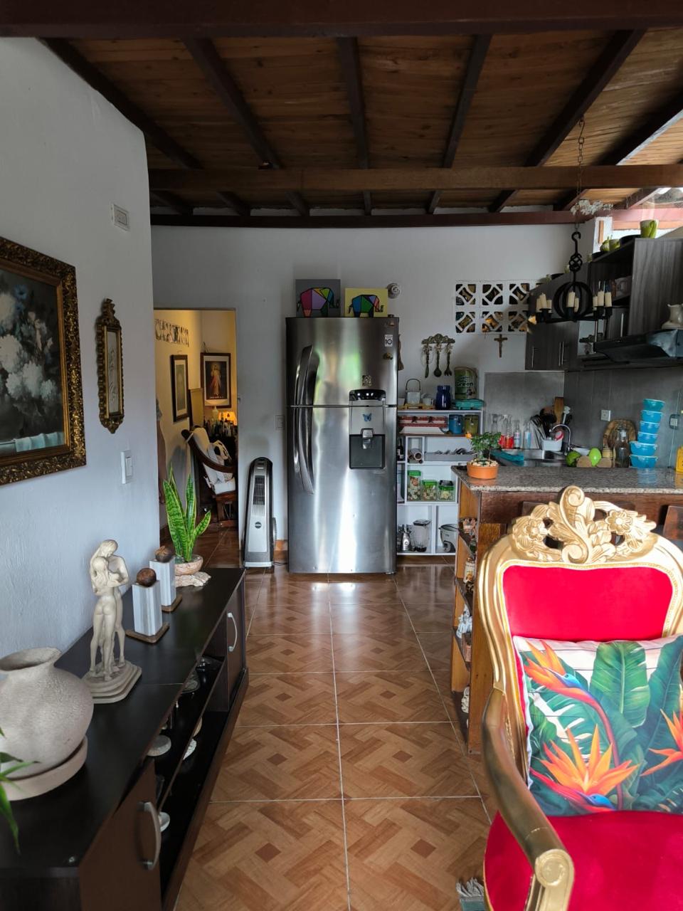 Bloque de Casas con Excelente Ubicación para la Venta en el Poblado
