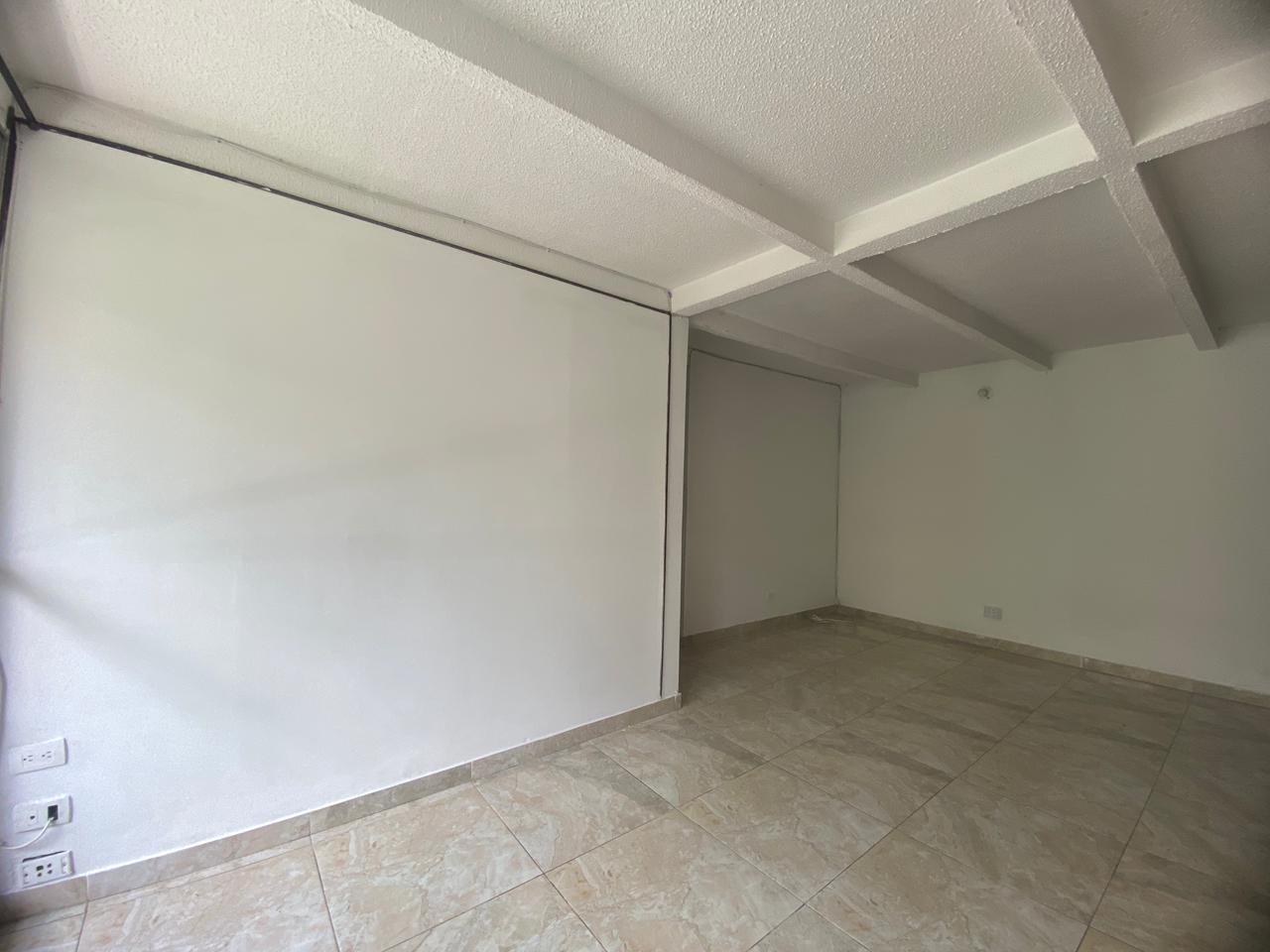 Se Arrienda Amplio e Iliminado Apartamento en Madera, Bello