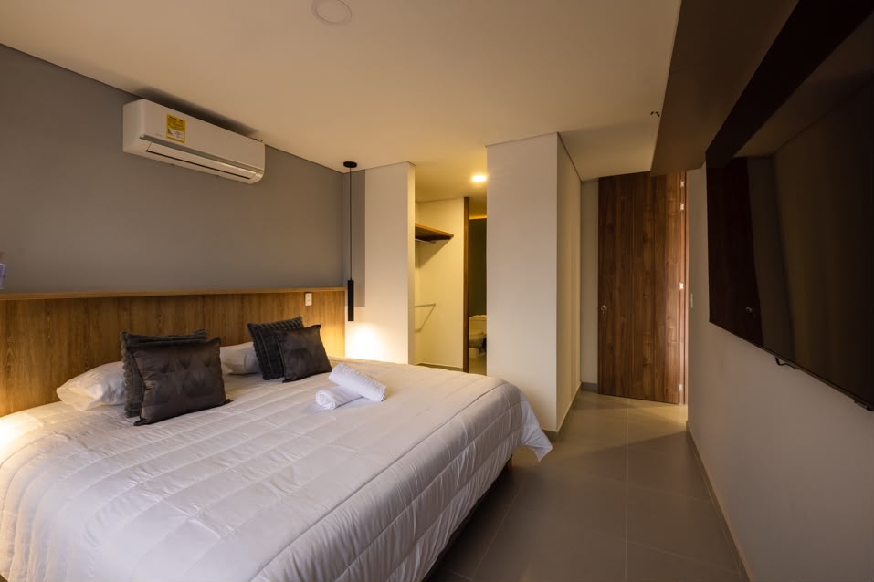 Apartamento de Lujo Amoblado para Venta en Laureles, Estadio