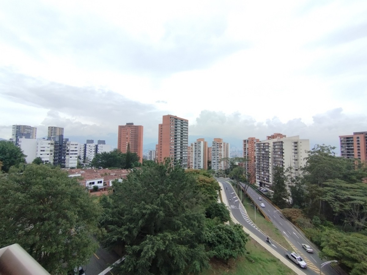 Se Arrienda Apartamento en los Balsos, El Poblado, Medellín