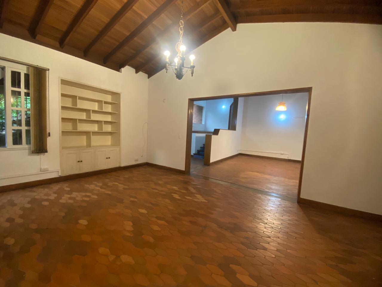 Se Arrienda Casa En El Poblado La Linde