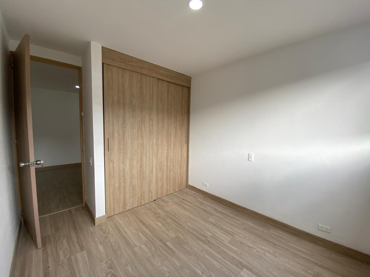 Amplio Apartamento para Arriendo en Sabaneta, Medellín