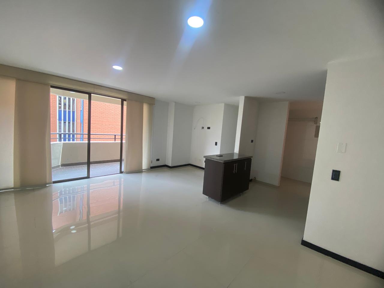 Moderno Apartamento para Arriendo en Robledo, Pilarica