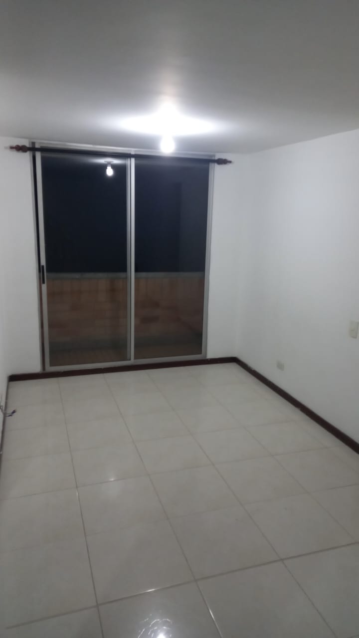 Amplio Apartamento Para Arriendo en Pilarica, Medellín