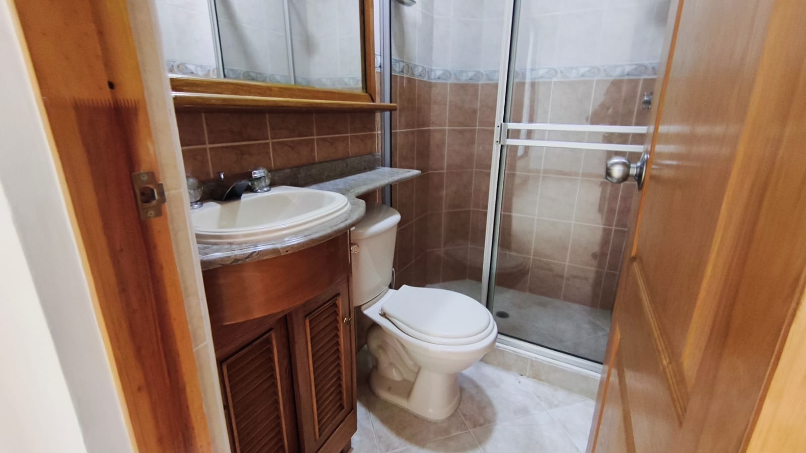 Se Arrienda Casa en Primer Piso en la Castellana, Medellín