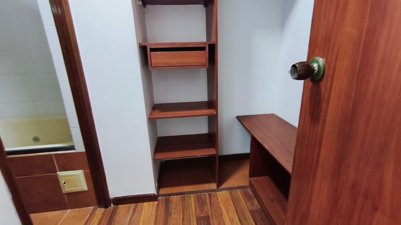 Apartamento Familiar con Excelente vista en Belén, Loma los Bernal