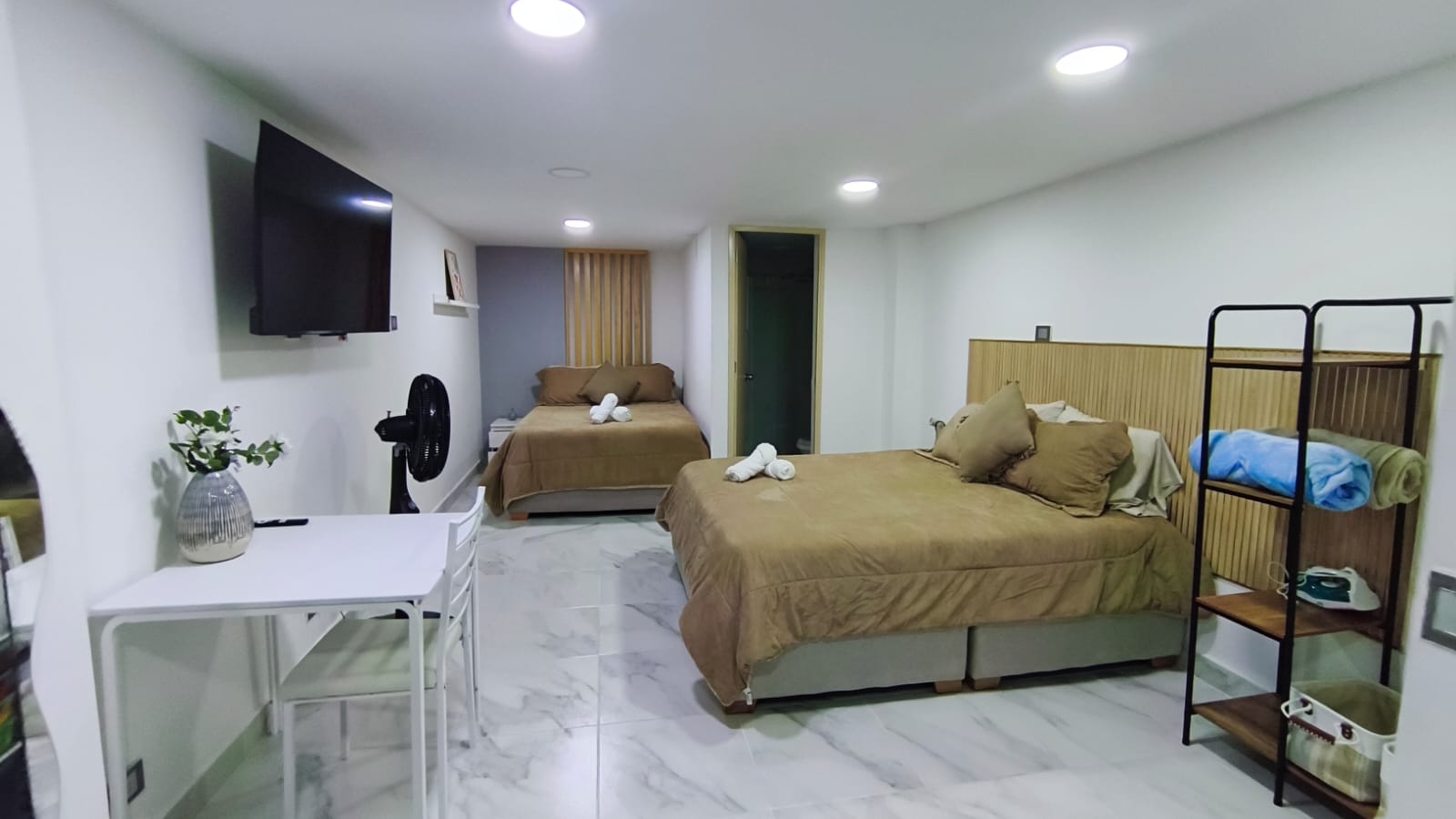 Se Arrienda Apartaestudio Amoblado, en San Javier, Medellín