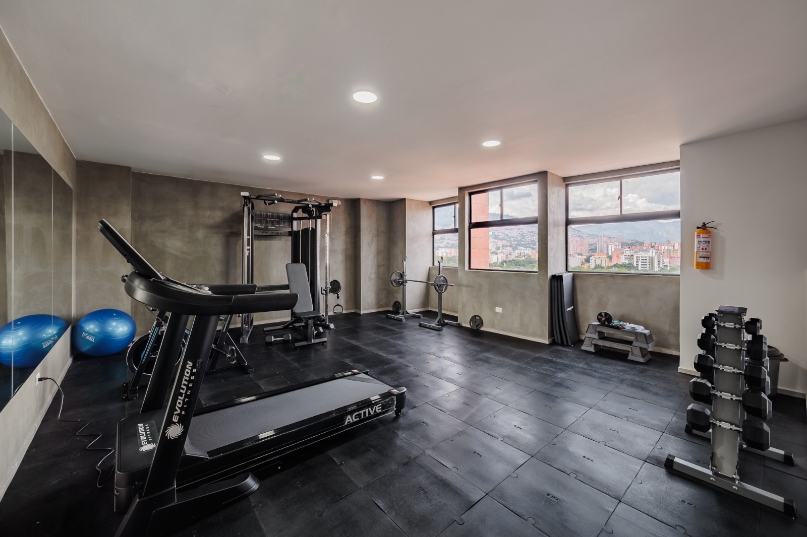 Apartamento de Lujo Amoblado para Venta en Laureles, Estadio