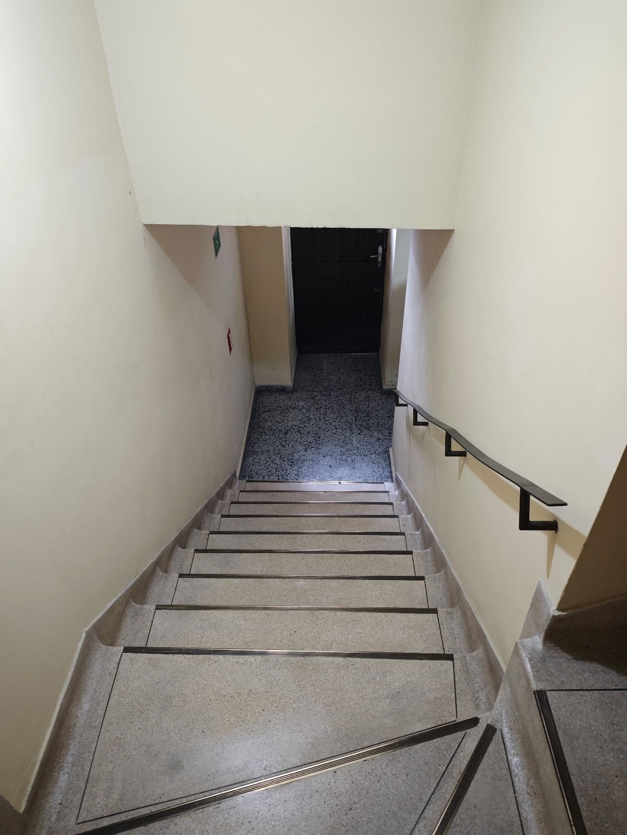 Se Vende Edificio De Cuatro Niveles En Laureles, Medellín