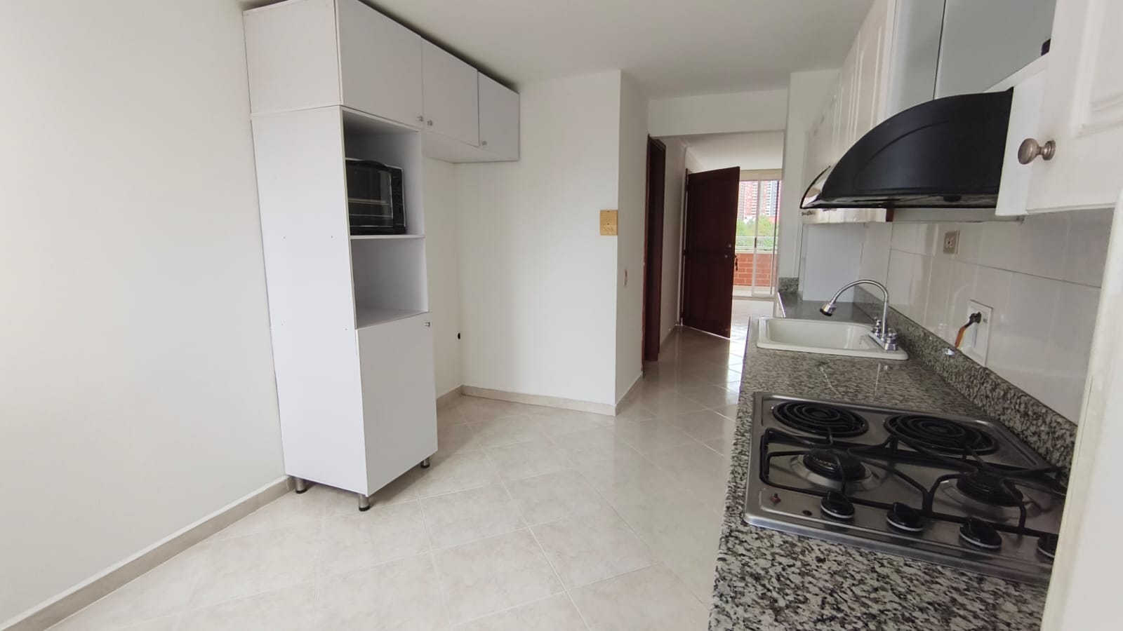 Se Arrienda Apartamento en los Colores, Medellín