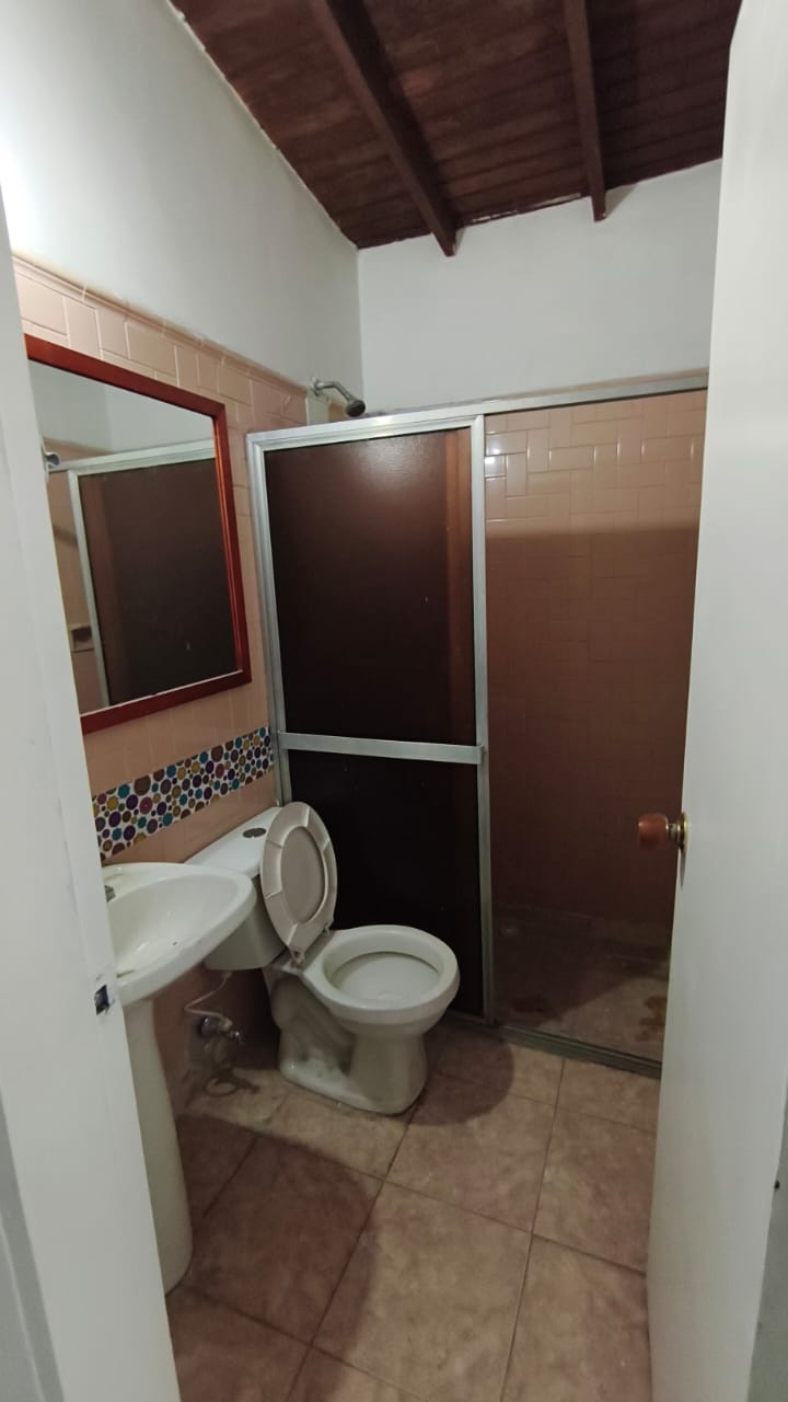 Se  Arrienda Casa Comercial en el Velodrómo,Medellín