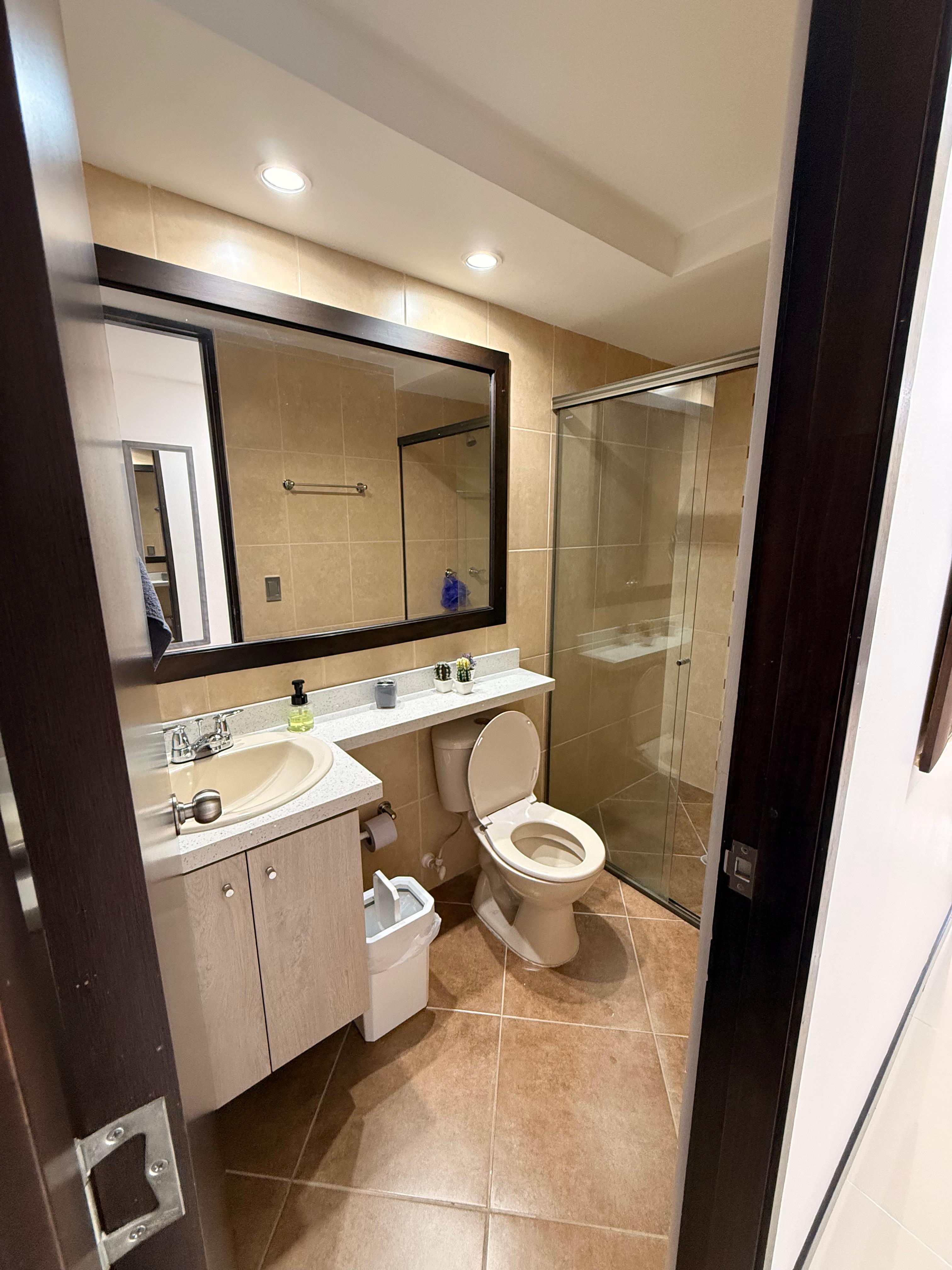 Amplio Apartamento para la Venta en Robledo, Pilarica