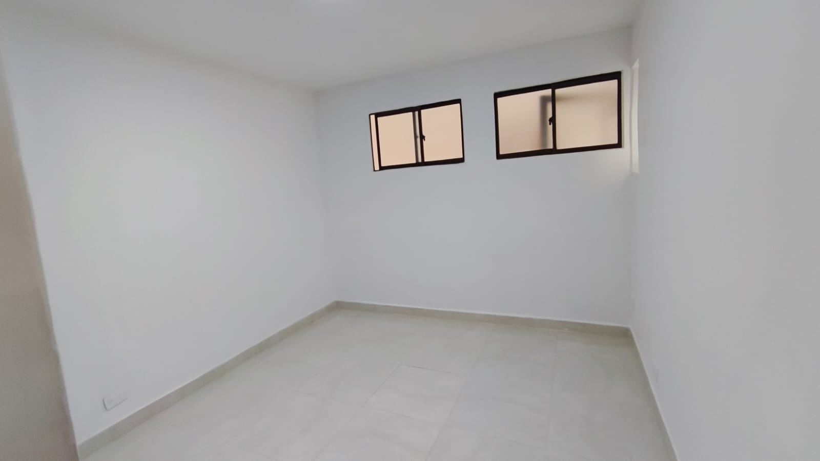 Se Arrienda Casa en Primer Piso en la Castellana, Medellín