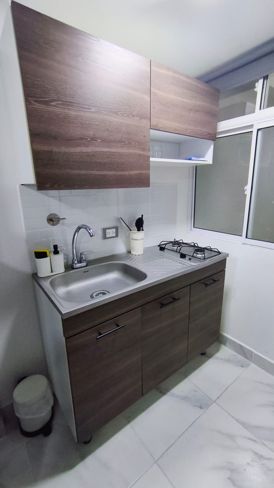 Se Arrienda Apartaestudio Amoblado, en San Javier, Medellín