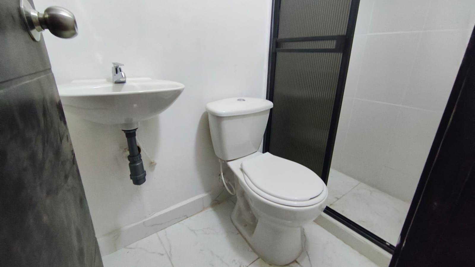 ARRIENDO DE APARTAESTUDIO EN LAURELES, MEDELLIN PARA ESTRENAR