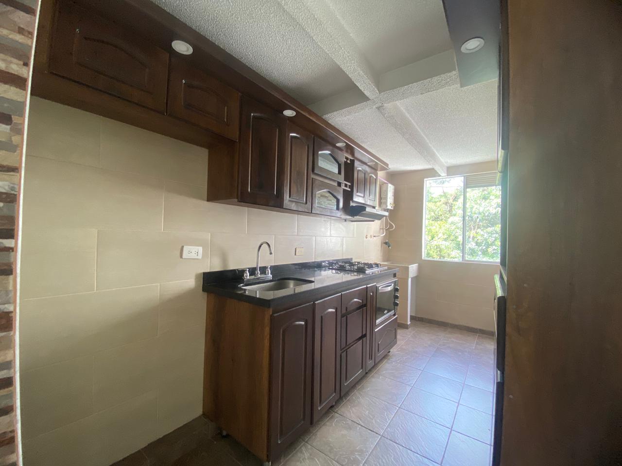 Se Arrienda Amplio e Iliminado Apartamento en Madera, Bello