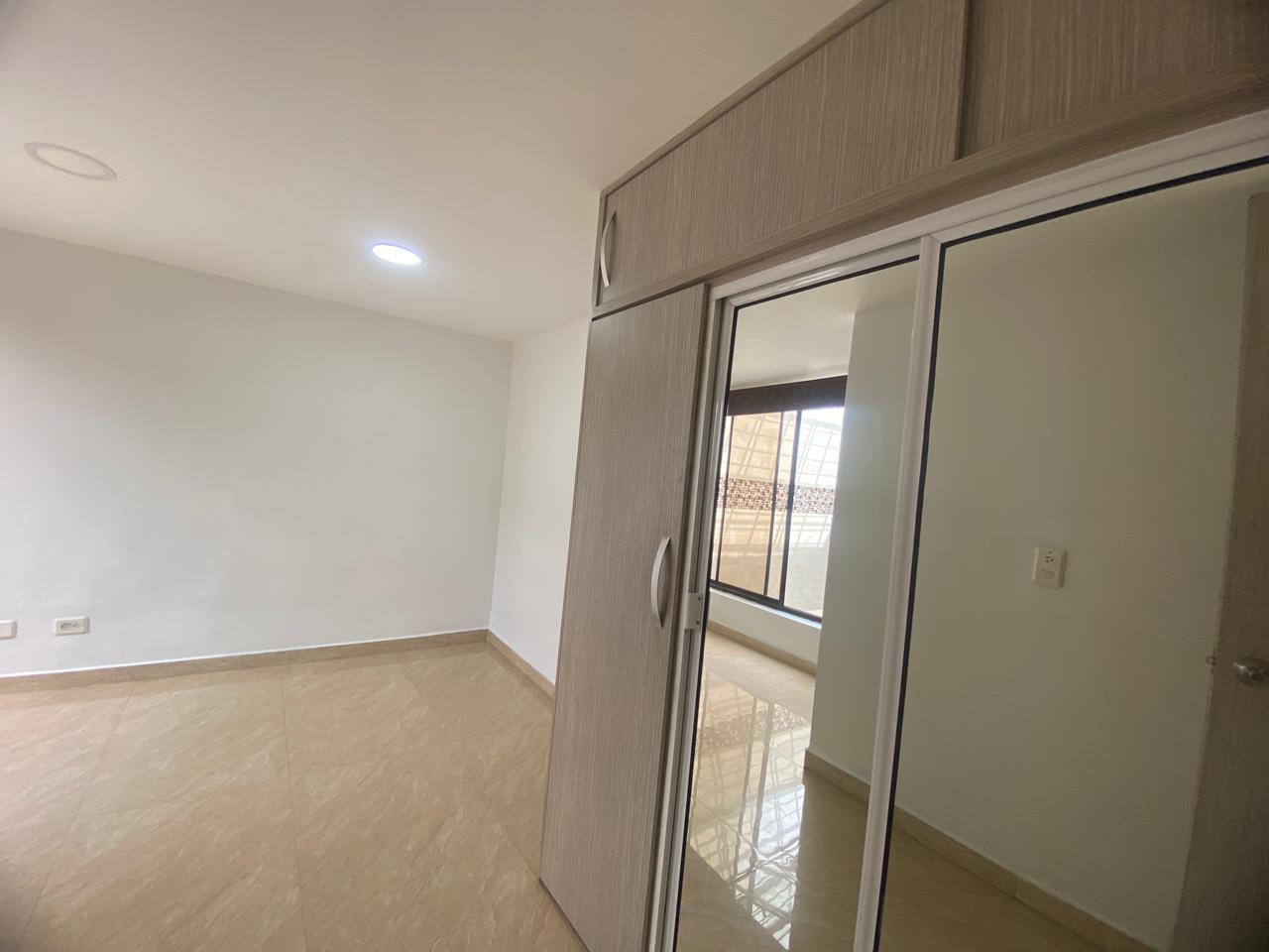 Amplia Casa para Arriendo en el Velódromo, Medellín