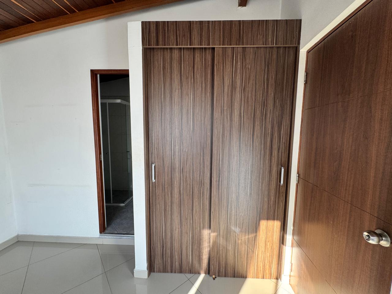 Se Vende Apto En Villa Hermosa, Medellín.